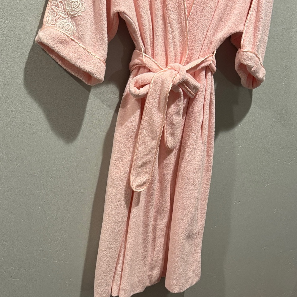 Vintage Christian Dior Carnation Pink Lace-Trim Terry Bath Lounge Robe with Tie - Picture 4 of 14